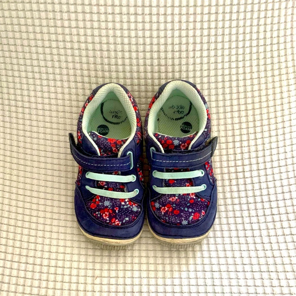 Stride Rite Toddler Sneakers Size 8M